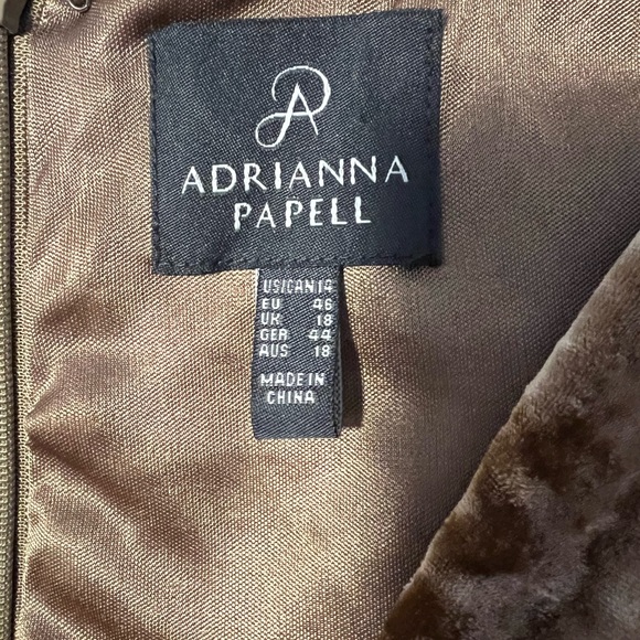 Rich crushed velvet sheath dress - Picture 4 of 5